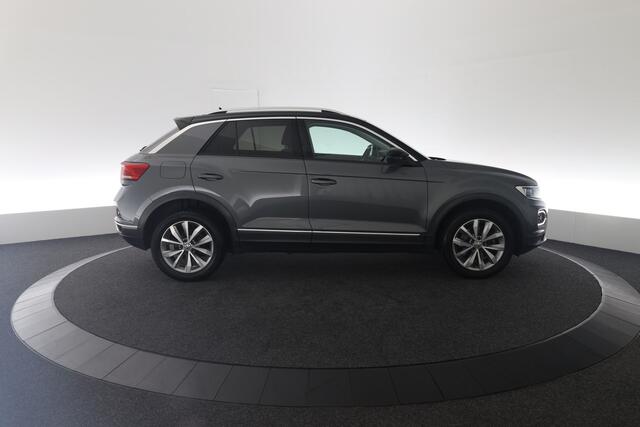 Volkswagen T-Roc 1.0 TSI Style | Trekhaak | Navi | Stoelverwarming