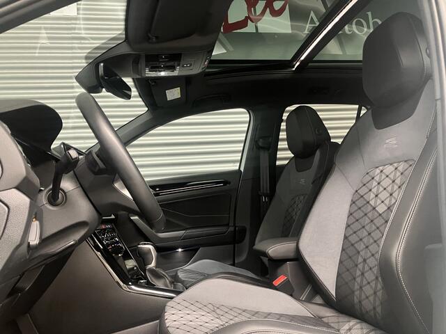 Volkswagen T-Roc 1.5 TSI R-LINE BLACK STYLE/PANORAMA/TRH/IQ LIGHT/IQ DRIVE/ENZ