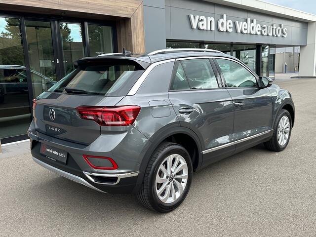 Volkswagen T-Roc 1.5 TSI 150pk DSG Style | Dode hoek | Camera | Keyless | Elek. Achterklep | Rijklaar incl. garantie