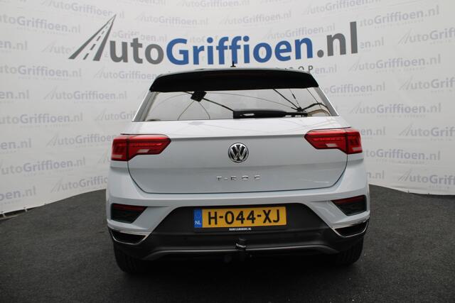 Volkswagen T-Roc 1.5 TSI Sport nette SUV met licht tik in de motor