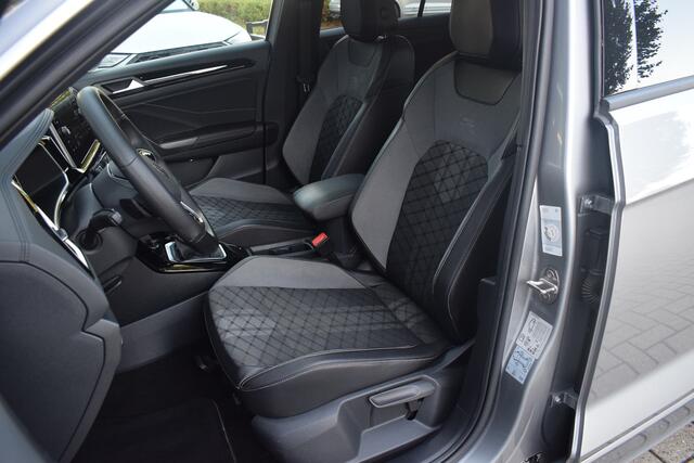 Volkswagen T-Roc 1.5 TSI 150pk DSG R-Line Pano | Trekhaak | 19"