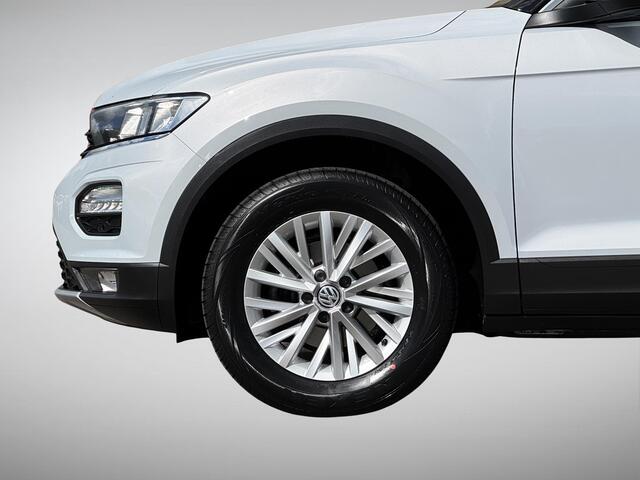 Volkswagen T-Roc 1.0 TSI Style Executive Pack, Trekhaak! | Navigatie | Camera | Adapt. Cruise Control | Apple Carplay/Android Auto | Park. Sensoren | Rijklaarprijs!