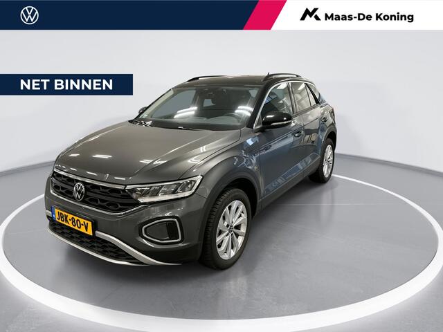 Volkswagen T-Roc 1.5 TSI 150pk DSG Life Edition · Apple/Android Car Play · Camera · Keyless · Navigatie · P-Sensoren · Park Assist · 17'' Inch · Garantie t/m Februari 2027