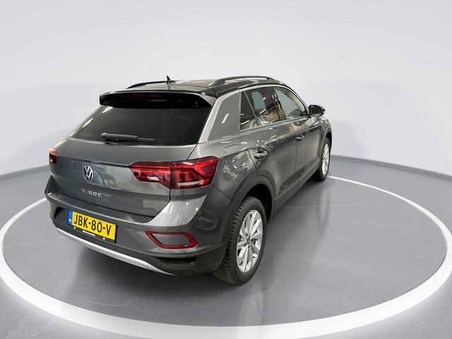 Volkswagen T-Roc 1.5 TSI 150pk DSG Life Edition · Apple/Android Car Play · Camera · Keyless · Navigatie · P-Sensoren · Park Assist · 17'' Inch · Garantie t/m Februari 2027