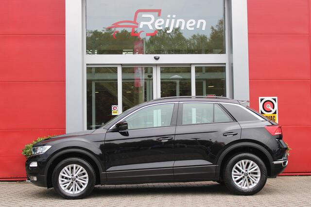 Volkswagen T-Roc 1.0 TSI 110PK STYLE BUSINESS | STOEL VERWARMING | CLIMATE CONTROL | ALL SEASON BANDEN | APPLE CARPLAY/ANDROID AUTO | ADAPTIVE CRUISE CONTROL | LICHTMETALEN VELGEN | DAB+ RADIO | PARKEERSENSOREN VOOR EN ACHTER |