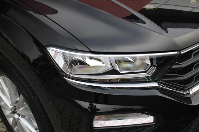 Volkswagen T-Roc 1.0 TSI 110PK STYLE BUSINESS | STOEL VERWARMING | CLIMATE CONTROL | ALL SEASON BANDEN | APPLE CARPLAY/ANDROID AUTO | ADAPTIVE CRUISE CONTROL | LICHTMETALEN VELGEN | DAB+ RADIO | PARKEERSENSOREN VOOR EN ACHTER |