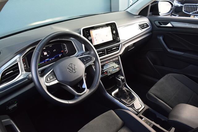Volkswagen T-Roc 1.5 TSI Life Edition | ACC | Trekhaak | Virtual Cockpit |