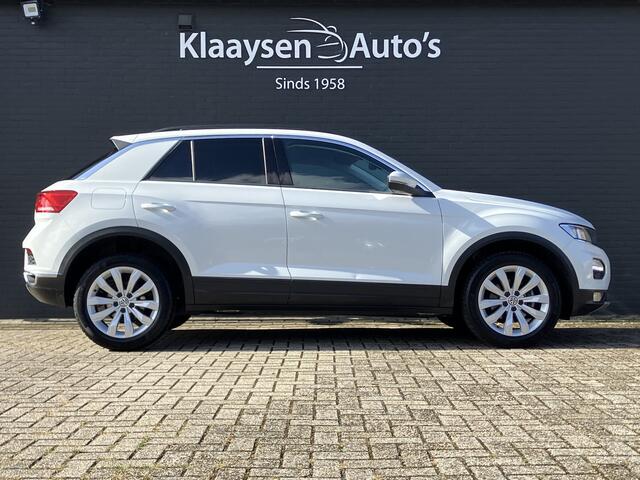 Volkswagen T-Roc 1.5 TSI Sport 150 pk AUT. | apple carplay | adaptieve cruise | parkeersensoren | climate control | BTW auto