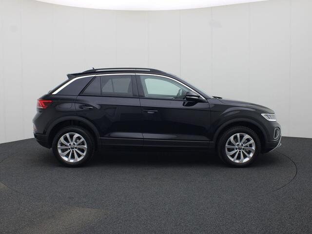 Volkswagen T-Roc 1.5TSI/150PK Life DSG · Navigatie · Apple/Android · Camera + Parkeersensoren · Garantie tot februari 2027