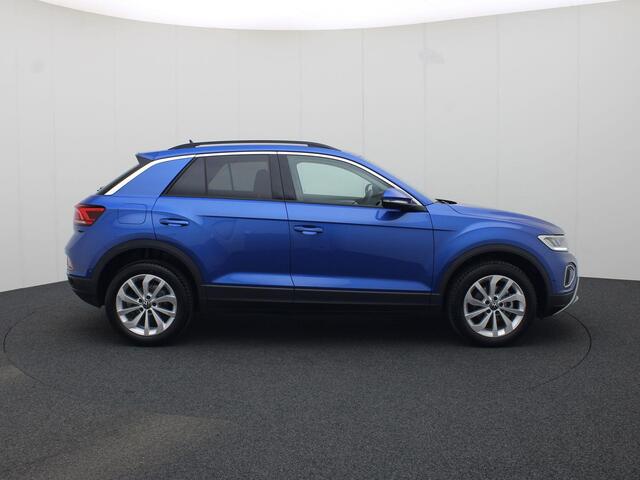 Volkswagen T-Roc 1.5TSI/150PK Life DSG · Navigatie · Apple/Android · Camera + Parkeersensoren · Garantie tot februari 2027