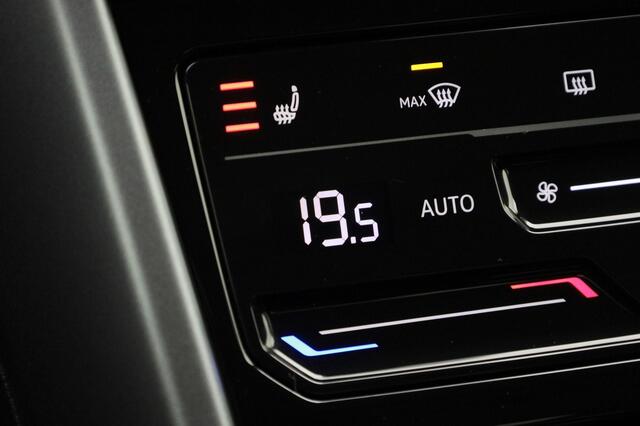 Volkswagen T-Roc 1.5TSI/150PK Life DSG · Navigatie · Apple/Android · Camera + Parkeersensoren · Garantie tot februari 2027