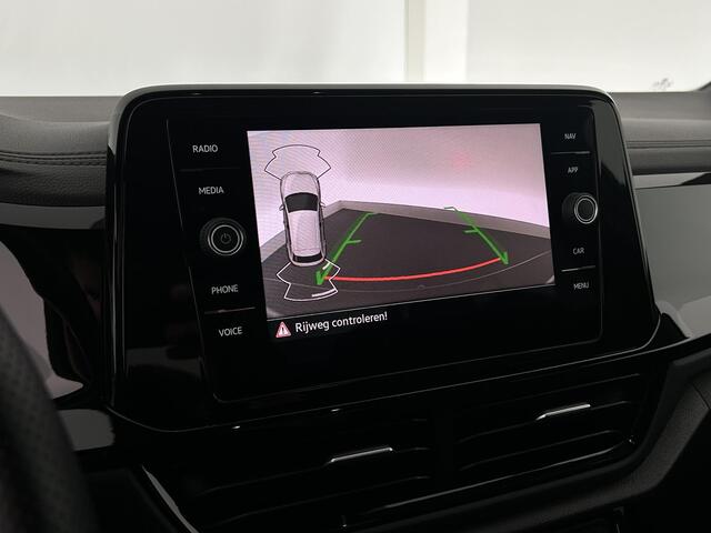 Volkswagen T-Roc 1.5 TSI 150pk DSG R-Line Business Trekhaak Camera Keyless Beats Virtual Cockpit Carplay