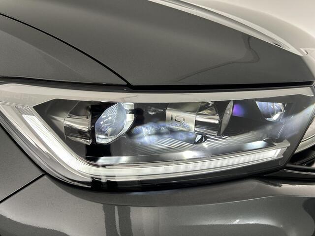 Volkswagen T-Roc 1.5 TSI 150pk DSG R-Line Business Trekhaak Camera Keyless Beats Virtual Cockpit Carplay