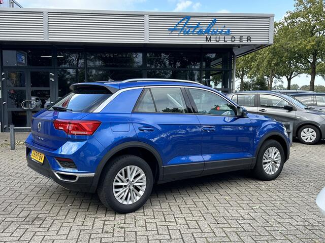 Volkswagen T-Roc 1.0 TSI Style Navigatie/Cruise/Climate control/Achterklep elektrisch bedienbaar Applecarplay/Android