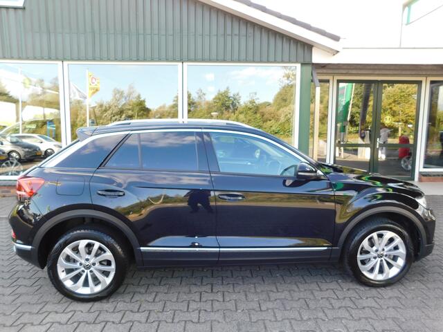 Volkswagen T-Roc 1.5TSI 150PK DSG STYLE!! All-in Prijs! Trekhaak!