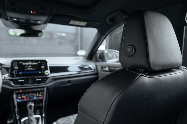 Volkswagen T-Roc 1.5 TSI 3X R-Line | Pano | IQ Lights | Keyless | Camera | Elektr Achterklep | Lane & Side Assis | Front Assis | LED