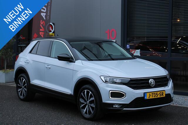 Volkswagen T-Roc 1.5 TSI Sport, VIRTUAL COCKPIT WINTERPAKKET, ACHTERUITRIJCAMERA, PARKEERSENSOREN, NAVI, TREKHAAK