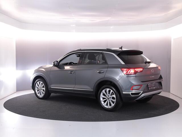 Volkswagen T-Roc 1.5 TSI Style 150 PK DSG | Trekhaak afneembaar | Navigatie | Stoel verwarming en massage | Alcantara |