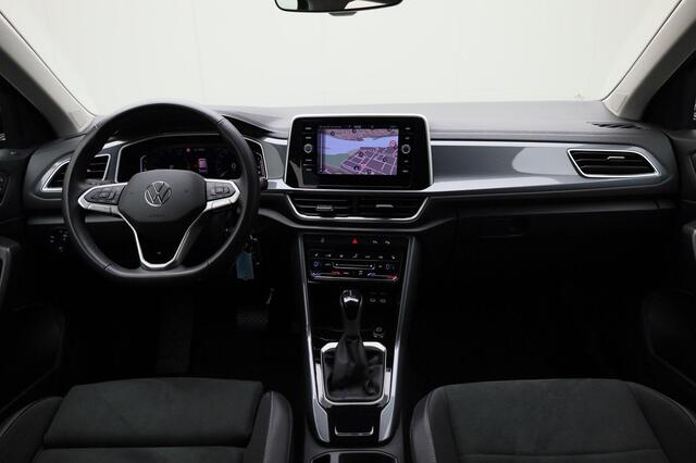 Volkswagen T-Roc 1.5TSI/150PK Style DSG · Navigatie · Apple Car Play · Trekhaak · Garantie tot januari 2027
