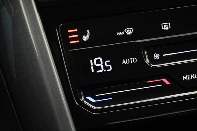 Volkswagen T-Roc 1.5TSI/150PK Style DSG · Navigatie · Apple Car Play · Trekhaak · Garantie tot januari 2027