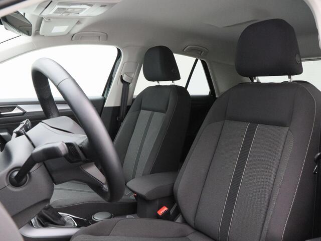 Volkswagen T-Roc 1.5 TSi 150 Pk Automaat Life Edition | Carplay | Camera | Adaptive Cruise | Parkeersensoren | Stoel Verwarming | Navigatiesysteem | 17 Inch | 10.421 Km!