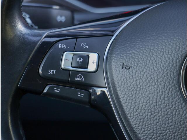 Volkswagen T-Roc 1.0 TSI Style Trekhaak Navigatie Camera