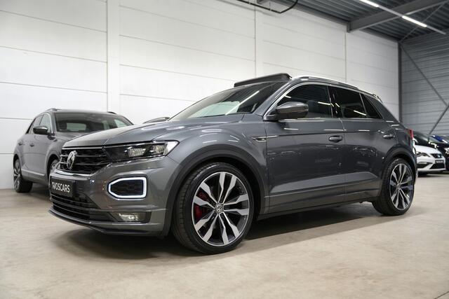 Volkswagen T-Roc 1.5 TSI DSG 3x R-Line * Pano - Trekhaak - Virtual - Camera - 19" - ACC - App *