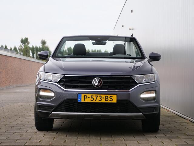 Volkswagen T-Roc Cabrio 1.0 TSI 110pk Style Navigatie / 19 Inch / Stoelverwarming / Trekhaak