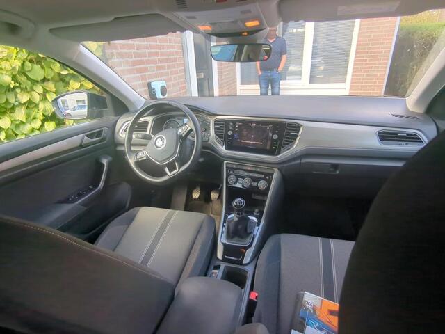 Volkswagen T-Roc 1.0 TSI 110pk Style Navigatie Carplay Climatronic