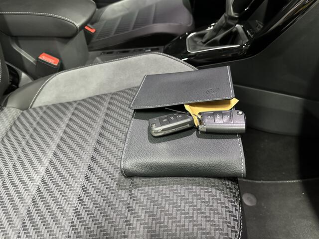 Volkswagen T-Roc Cabrio 1.5 R-Line Navi Camera 18Inch Stoel/Stuurverw.