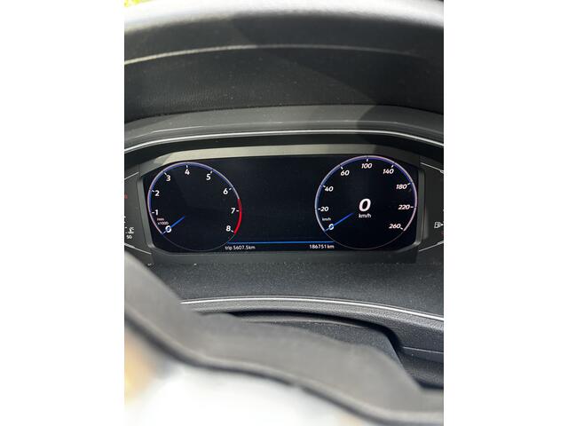 Volkswagen T-Roc 1.5 TSI Sport Sfeerverlichting Trekhaak Camera DSG automaat