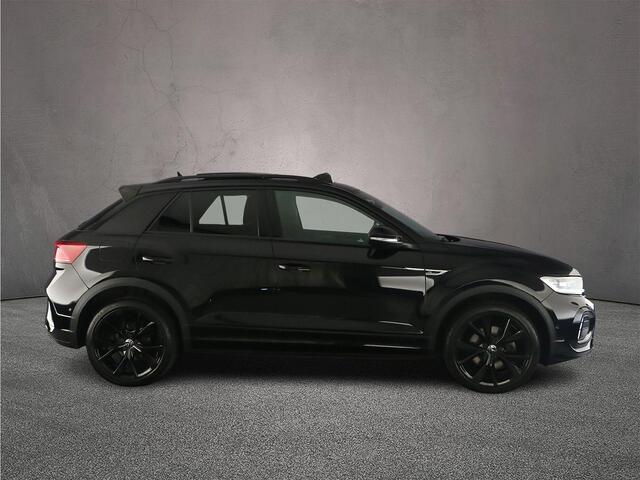 Volkswagen T-Roc R-Line Edition 1.5 TSI 150pk DSG Automaat Trekhaak, Panoramadak, LED matrix koplampen, Black Style, Achteruitrijcamera, Navigatie, Beats audio