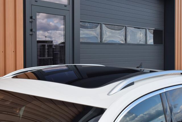 Volkswagen T-Roc 1.5 TSI 150pk DSG R-line Pano | Trekhaak