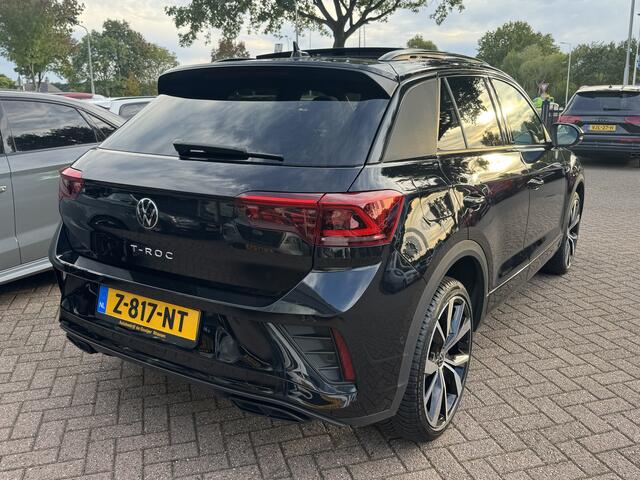 Volkswagen T-Roc 1.5 TSI R-Line Business / Panoramadak / Camera / Navigatie / Blackpack / 19'' / DAB / Stoelverwarming / ACC