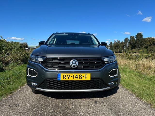 Volkswagen T-Roc 1.0 TSI Style Panoramadak / Led koplampen / Adaptive Cuise