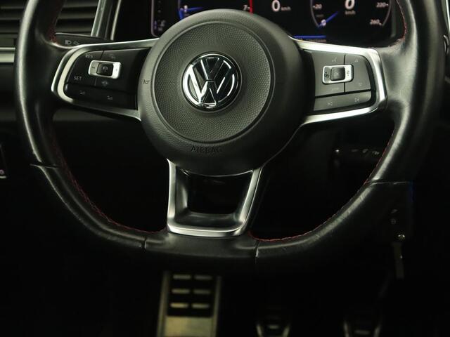 Volkswagen T-Roc 1.0 TSI Sport | Stoelverwarming | Camera | Virtual Cockpit | Adaptive cruise | DAB | Full LED | Climate control | Getint glas