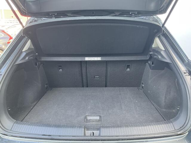 Volkswagen T-Roc 1.5 TSI Sport Trekhaak Automaat Adap.Cruise Navi Carplay PDC Stoelverw 49430KM!