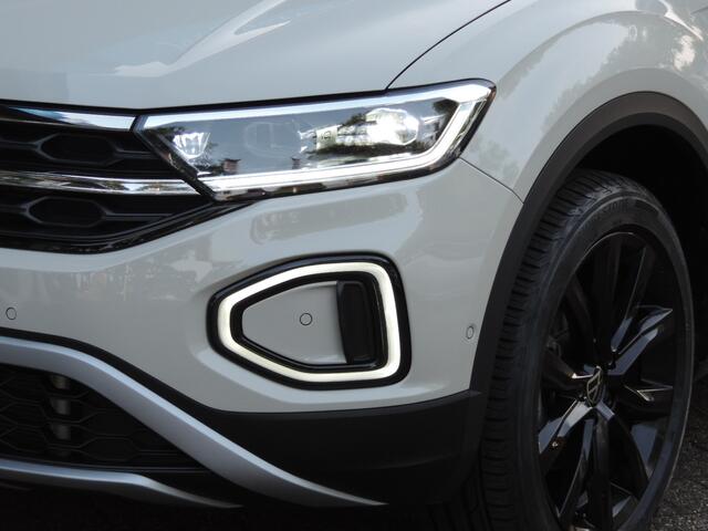 Volkswagen T-Roc 1.5 TSI Black Style DSG - Camera | ACC | Matrix LED | CarPlay | Park Assist | Elek. klep | Massage