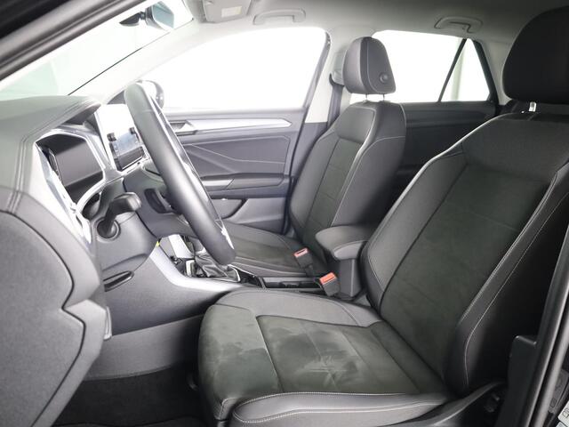 Volkswagen T-Roc 1.5 TSI Style 150 PK DSG | Trekhaak afneembaar | Navigatie | Stoel verwarming en massage | Alcantara |