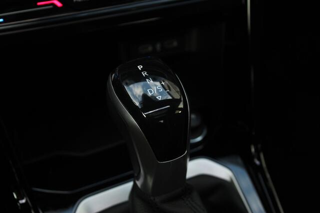 Volkswagen T-Roc 1.5 TSI R-Line | Pano | Camera | Carplay |