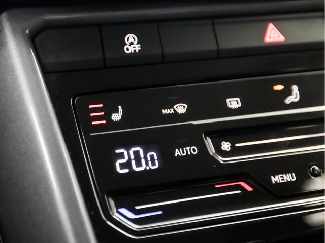 Volkswagen T-Roc 1.0 TSI Sport (VIRTUAL COCKPIT, APPLE CARPLAY, ALCANTARA, LED KOPLAMPEN, SPORTSTOELEN, MASSAGE, CAMERA, STOELVERWARMING, NIEUWE APK, NIEUWSTAAT)