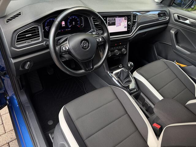 Volkswagen T-Roc 1.5 TSI 150pk H6 Sport l ACC l ECC l LED l NAVI l TREKHAAK 1500kg
