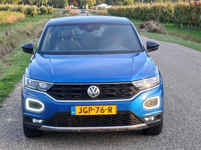 Volkswagen T-Roc 1.5 TSI Sport /Prachtige auto!/Navi/Carplay/Camera/