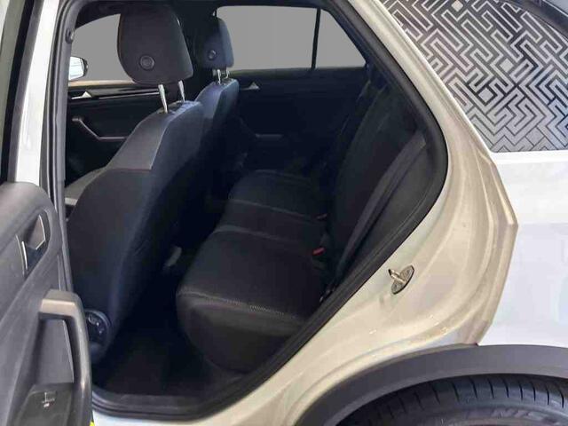 Volkswagen T-Roc 1.5 TSI 150pk Automaat Sport Black Style / Camera / Navigatie / Adaptive Cruise / / Wordt Verwacht