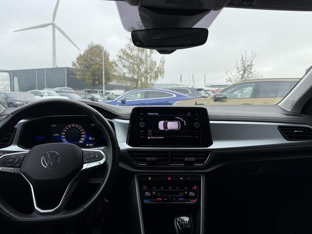 Volkswagen T-Roc 1.0 TSi 110 Pk Life Business | Carplay | Parkeersensoren | Stoel Verwarming | Leder Stuur | Climate Control | Digitaal Dashboard | LED | 16 Inch | 73.415 Km