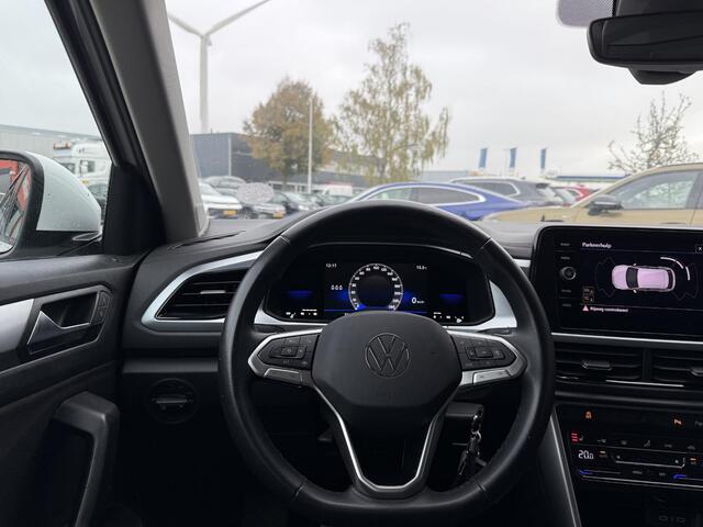 Volkswagen T-Roc 1.0 TSi 110 Pk Life Business | Carplay | Parkeersensoren | Stoel Verwarming | Leder Stuur | Climate Control | Digitaal Dashboard | LED | 16 Inch | 73.415 Km