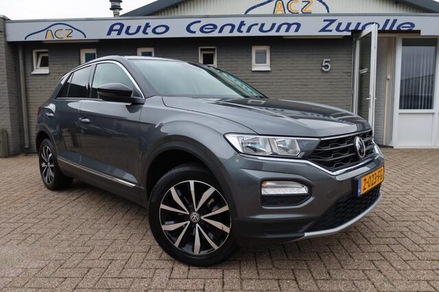 Volkswagen T-Roc 1.5 TSI STYLE , NAVI, APPLE CARPLAY, TWO TONE...