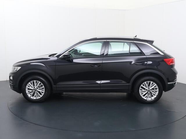 Volkswagen T-Roc 1.5 TSI Style Business | 150 PK | Automaat | Navigatie | Trekhaak | Parkeersensoren