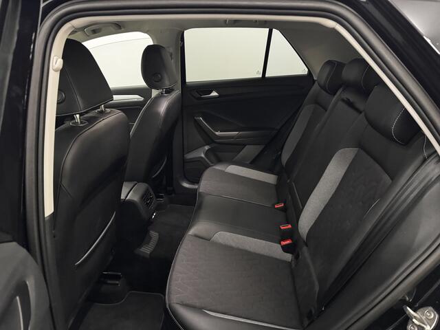 Volkswagen T-Roc 1.5 TSI Goal Business Half leder, Parkeersensoren, Apple carplay, Winterpakket, A start top, Cruise control adaptief, 2 jaar vakantie
