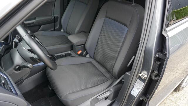 Volkswagen T-Roc 1.5 TSI 150pk DSG United Virtual Cockpit Trekhaak LED 18inch LM Adaptive Cruise *Zeer Nette T-Roc* 53698km!